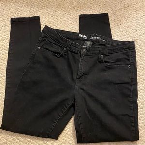 Black Skinny Jeans